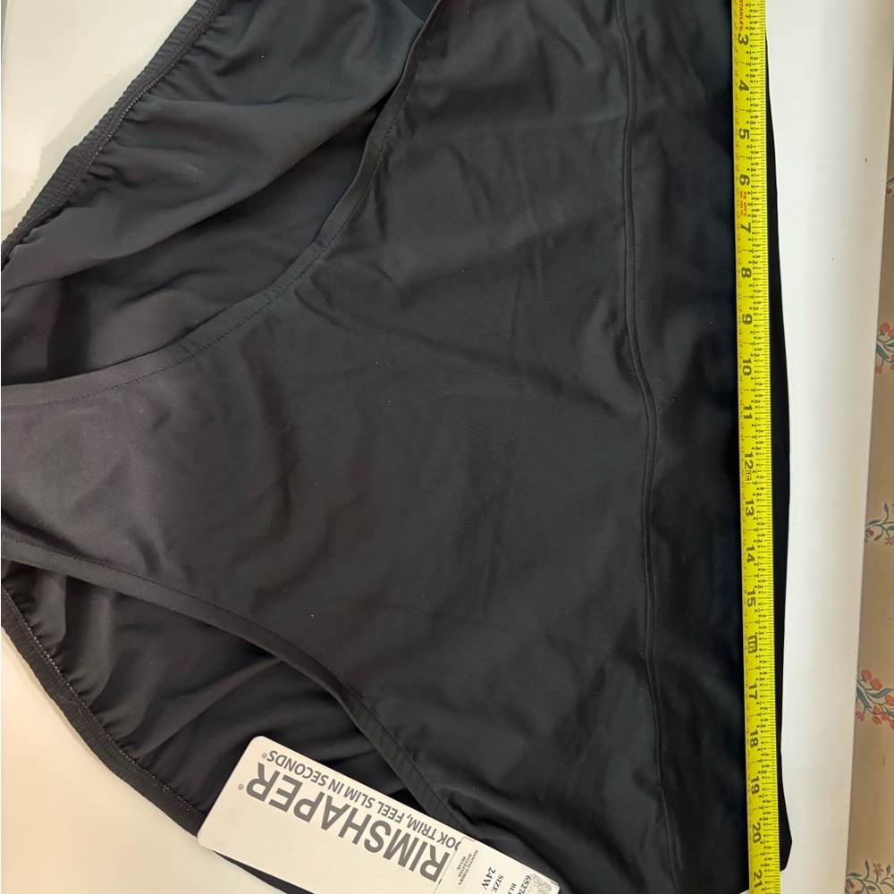 Trimshaper Plus size swim bottom 24W NWT